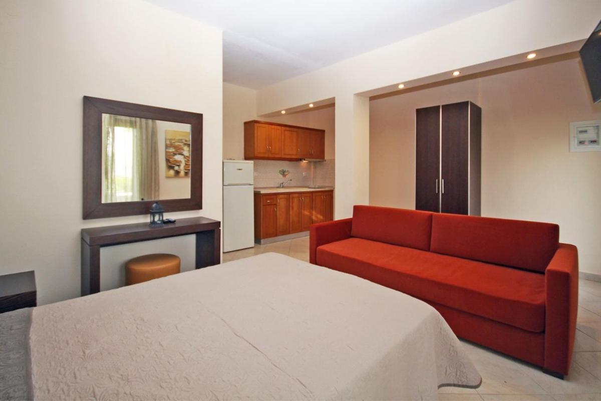 Stamos Apartments And Studios Vourvourou Oda fotoğraf